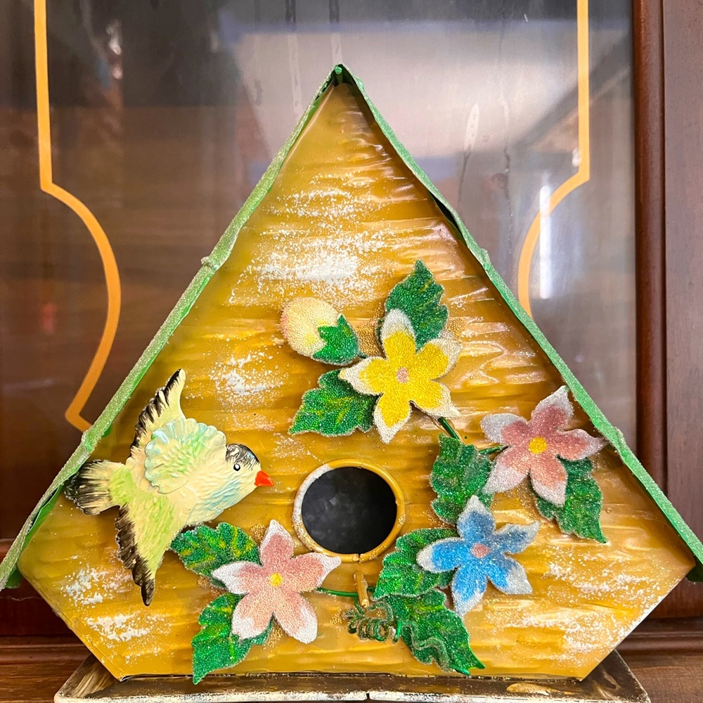 Like New metal bird house